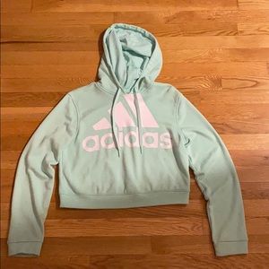 Crop adidas sweatshirt
